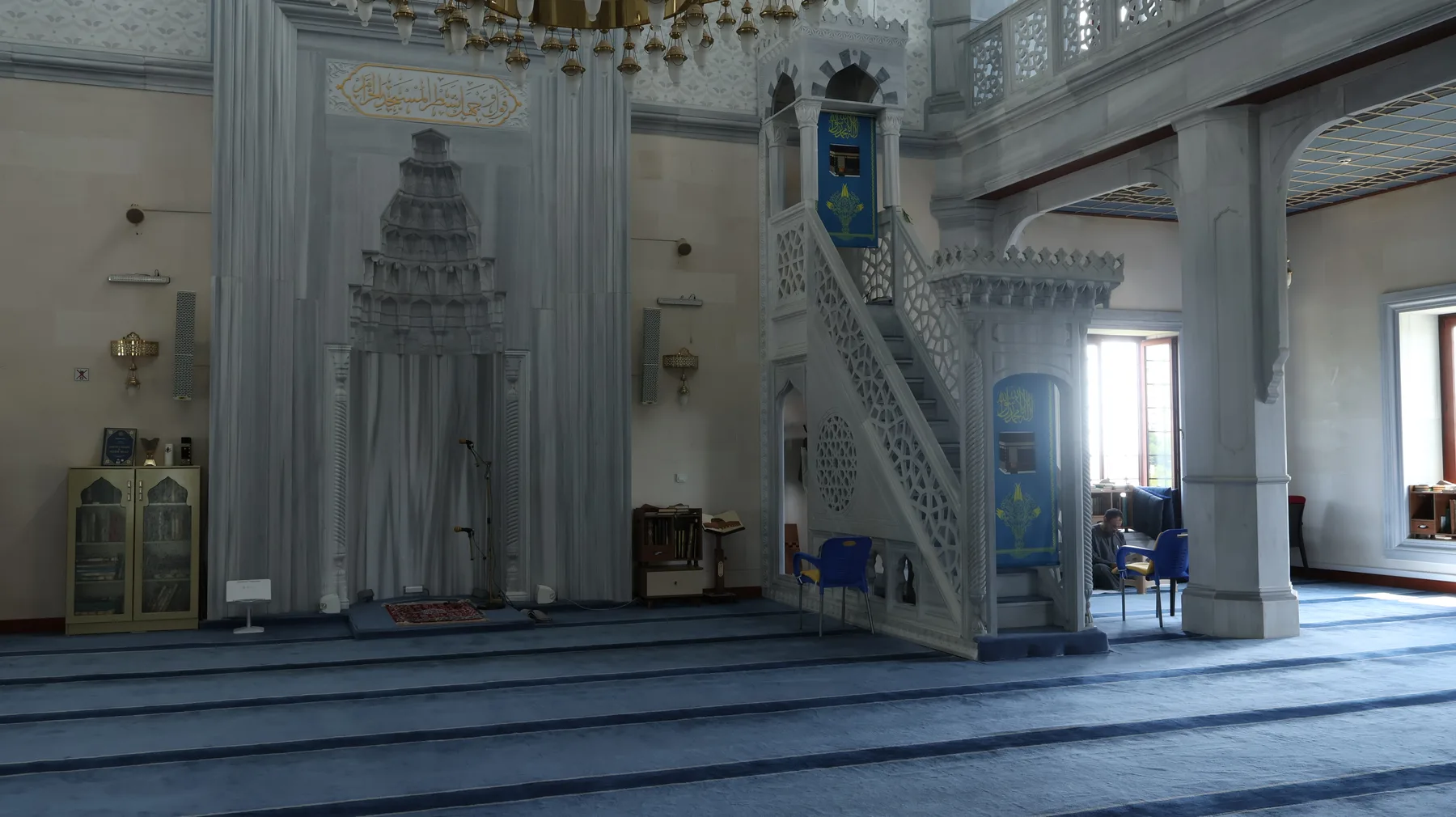 Five prayers a day, led by our imam Ali Sağ, in a hall that holds 600.